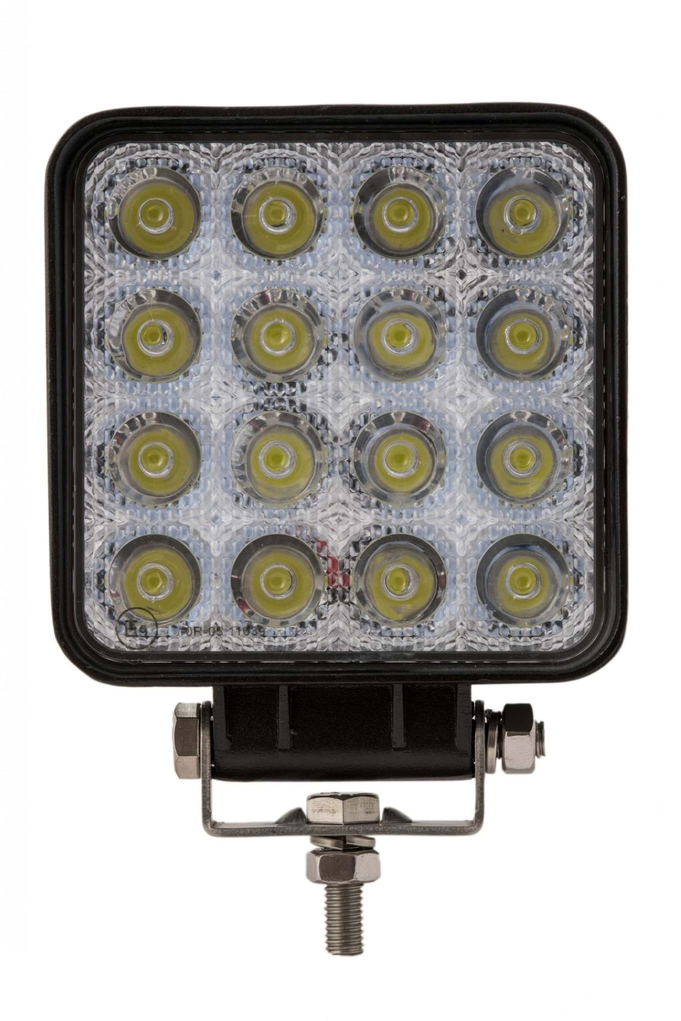 Bild von Arbeitsscheinwerfer eckig 16 LED 3000LM 42-1003-401 FABRILcar  110X110